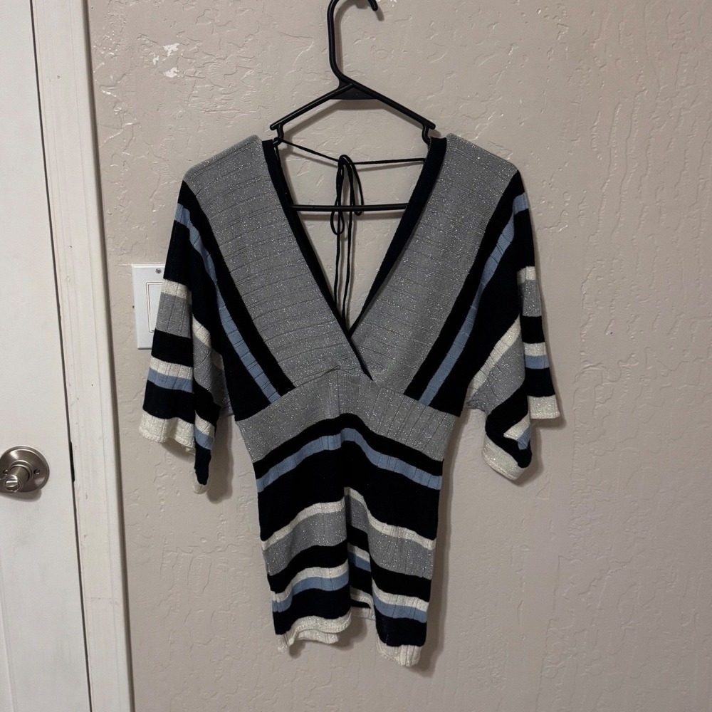 Heart Soul Metallic Striped V-Neck Open Back Knit Top Large Black Silver Blue